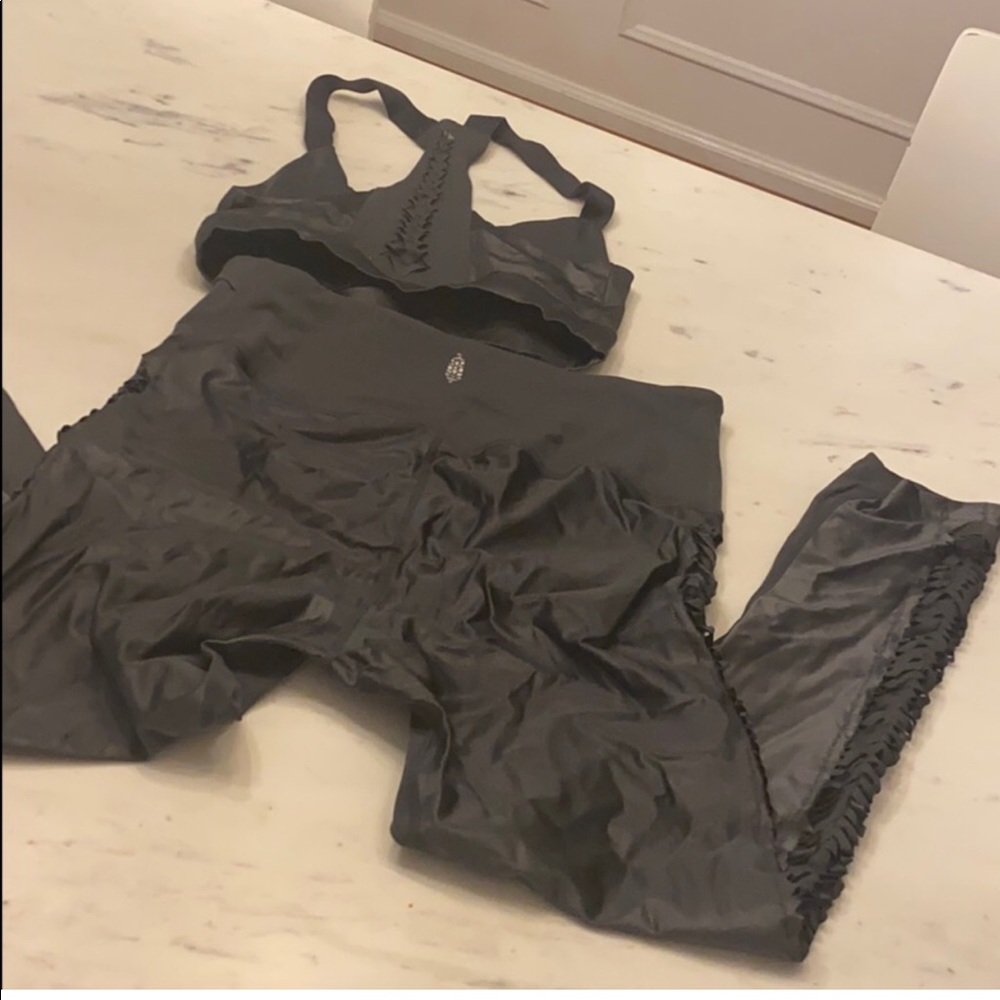 Free People Workout Set! - Picture 12 of 12